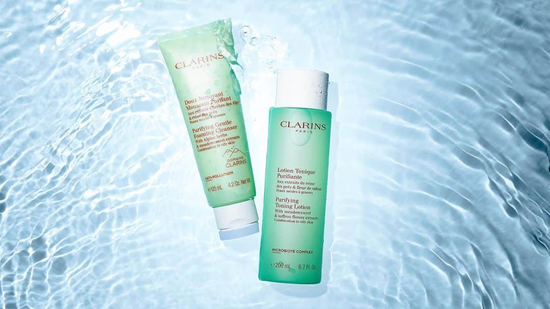 Clarins Australiaさんのインスタグラム写真 - (Clarins AustraliaInstagram)「If you have combination to oily skin, you may think you need a harsh cleanser to control oil production. Think again! Our Purifying Gentle Foaming Cleanser + Purifying Toning Lotion are enriched with organic meadowsweet, which helps maintain healthy-looking, matte skin without drying. The perfect duo for oil control while caring for your skin!⁣ ⁣ #ClarinsDomain #HappyCleansing #MicrobioteComplex #GentleComplex #ClarinsSkincare」2月14日 7時00分 - clarinsanz
