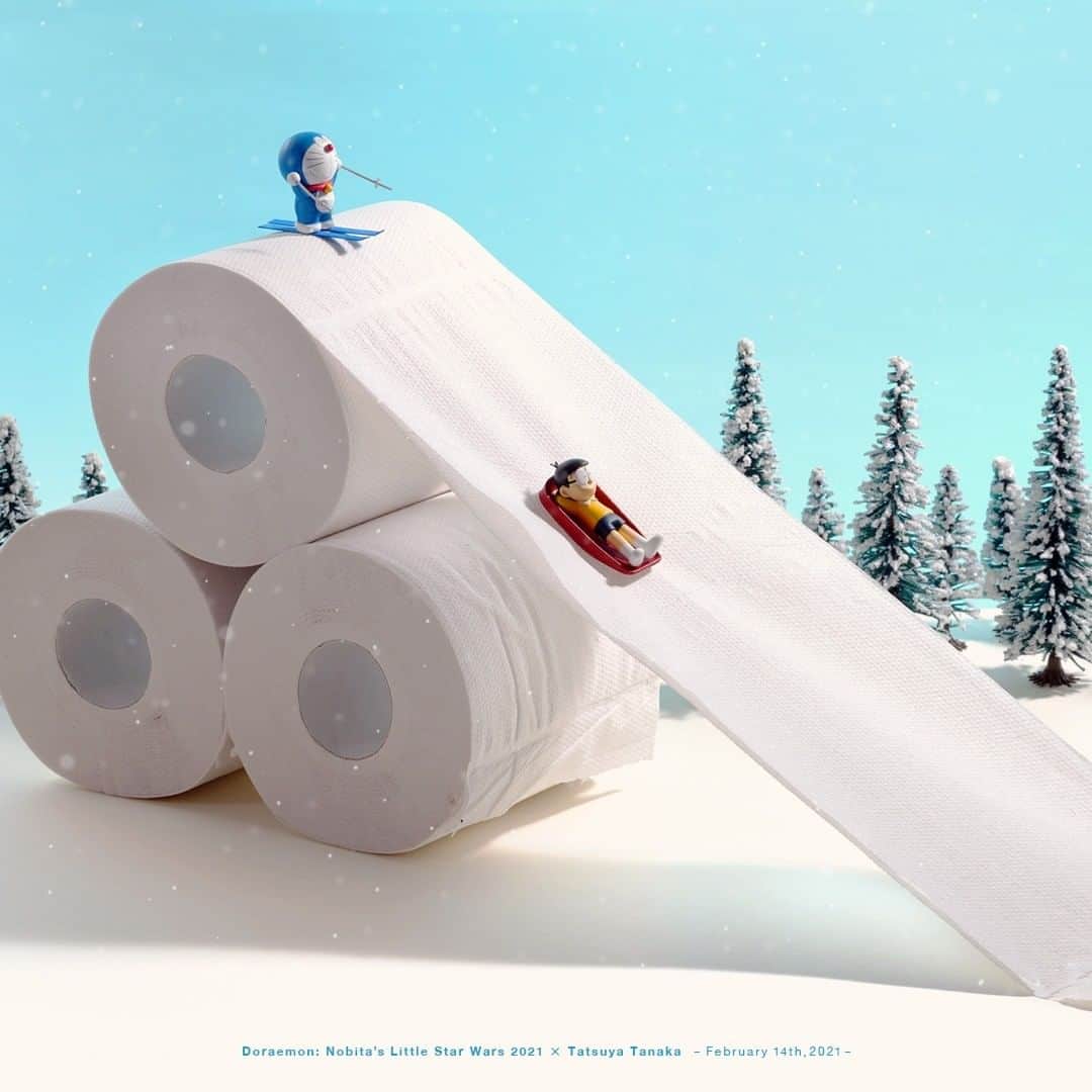 田中達也さんのインスタグラム写真 - (田中達也Instagram)「⠀ “Ski Resort in Little World” ⠀ リトルなスキー場 ⠀ ──────────────────── 昨日のドラえもんのミニコーナー『リトルな世界』で紹介された作品です。今回は「大雪山がやってきた」の話にちなんで、雪山をテーマに作りました。来週の放送もお楽しみに！ #ドラえもん #Doraemon ⠀ ──────────────────── 《EXHIBITION info》 ⠀ 【MINIATURE LIFE展2 in 熊本】 MINIATURE LIFE EXHIBITION2 in Kumamoto until: Mar. 14, 2021 ⠀ ──────────────────── 《Coming Soon》 ⠀ 【MINIATURE LIFE展 in 福井】 MINIATURE LIFE EXHIBITION in Fukui Feb. 19, 2021 - Mar. 28, 2021 #MiniatureLife展 #ミニチュアライフ展 ⠀」2月14日 7時30分 - tanaka_tatsuya