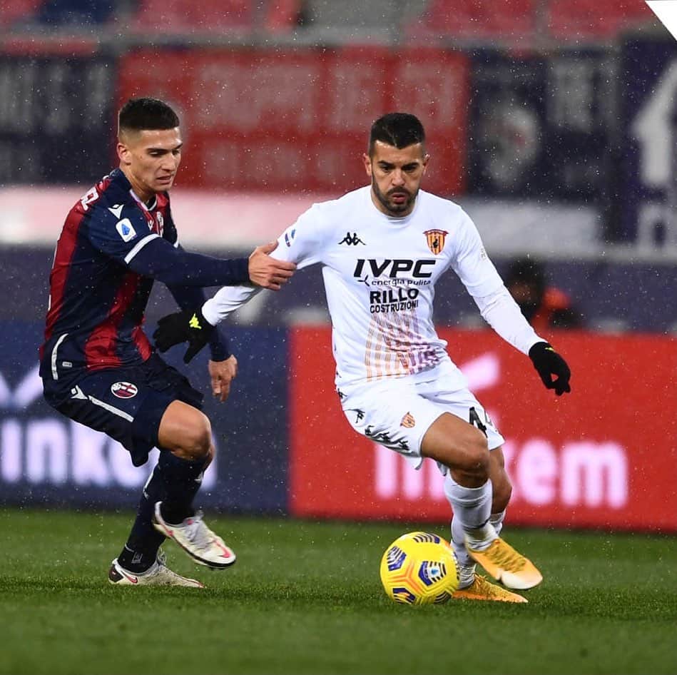 のインスタグラム：「Step by step 💪🏼 +1  @beneventocalcioofficial」