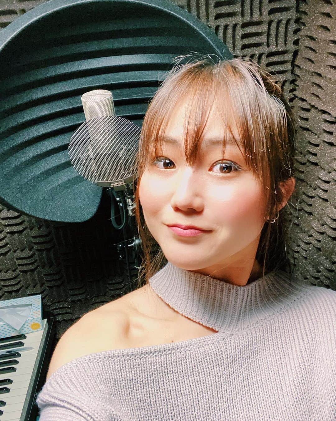 藤田早希のインスタグラム：「また告知します。 あと私初音ミクの声優じゃないです。 名前が同じなだけです。. . ☆☆☆☆☆☆☆☆☆☆☆☆☆☆☆. .  I will announce it again.  Also, I'm not the voice actor of Hatsune Miku.  They just have the same name. .  또한 고지합니다.  그리고 나는 하츠네 미쿠의 성우 잖아요.  이름이 같은뿐입니다. . ☆☆☆☆☆☆☆☆☆☆☆☆☆☆☆. . . .  #voice #voicecomic #ナレ録り #ボイスコミック #ナレーション . . . .」