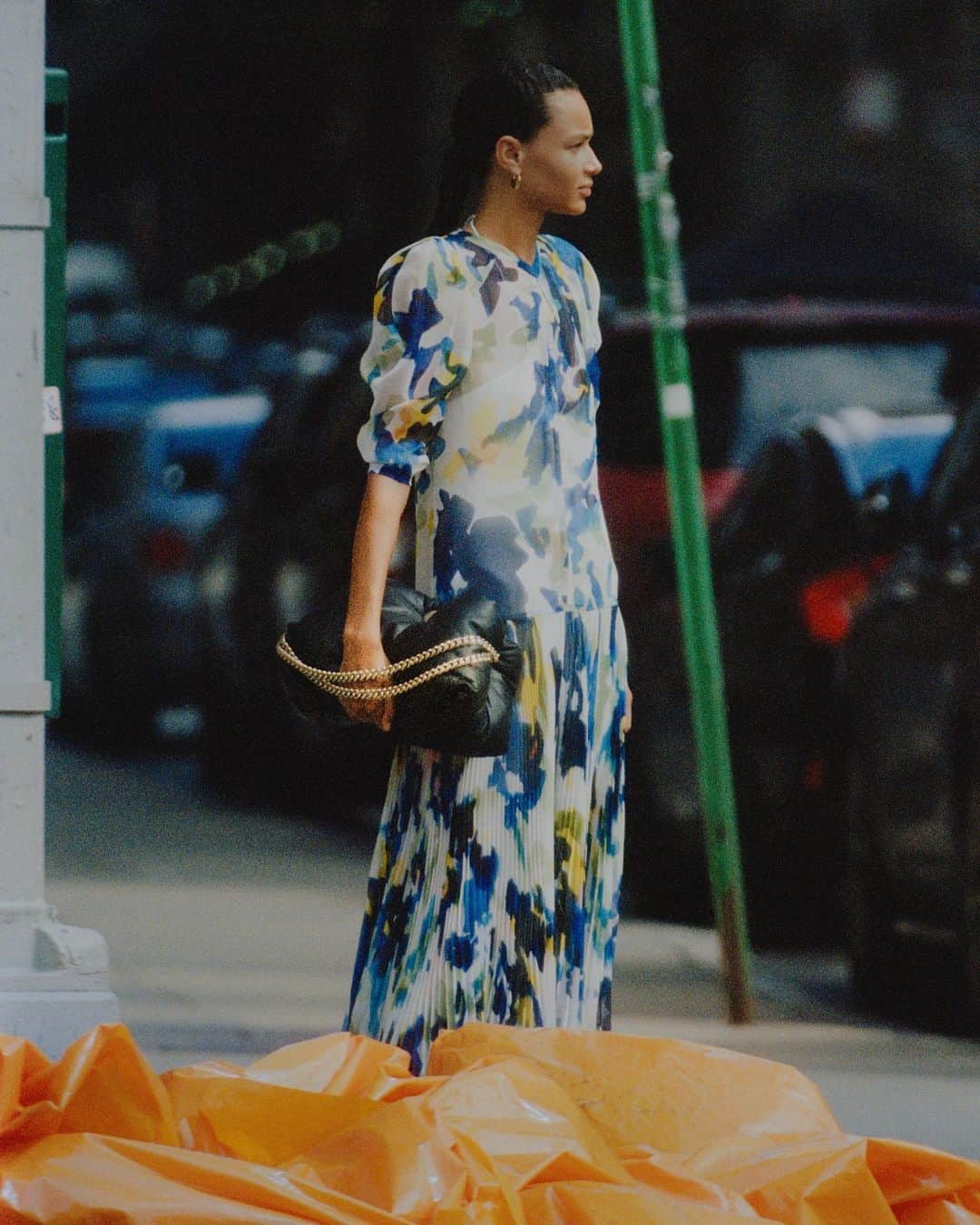 プロエンザスクーラーさんのインスタグラム写真 - (プロエンザスクーラーInstagram)「Looking towards the new season @binxwalton in our Spring Summer 2021 Watercolor Chiffon Dress Photography @danielpshea Styling @brian__molloy #proenzaschouler」2月13日 22時52分 - proenzaschouler