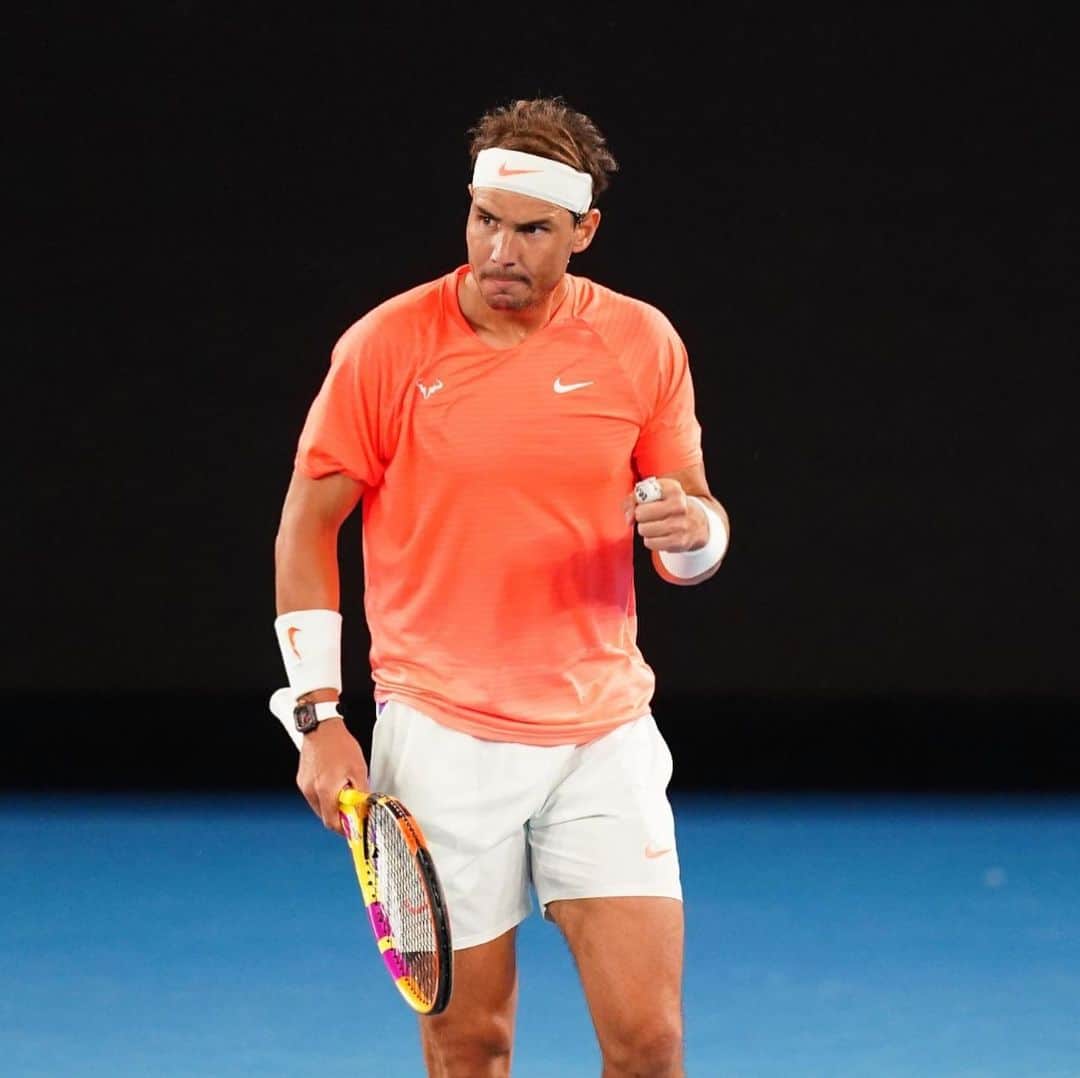 ラファエル・ナダルさんのインスタグラム写真 - (ラファエル・ナダルInstagram)「Into the second week. Vamossssss 💪🏻💪🏻💪🏻  📸: @australianopen   #Vamos #Tennis #australianopen #Nadal #RafaNadal #RafaelNadal」2月13日 23時04分 - rafaelnadal