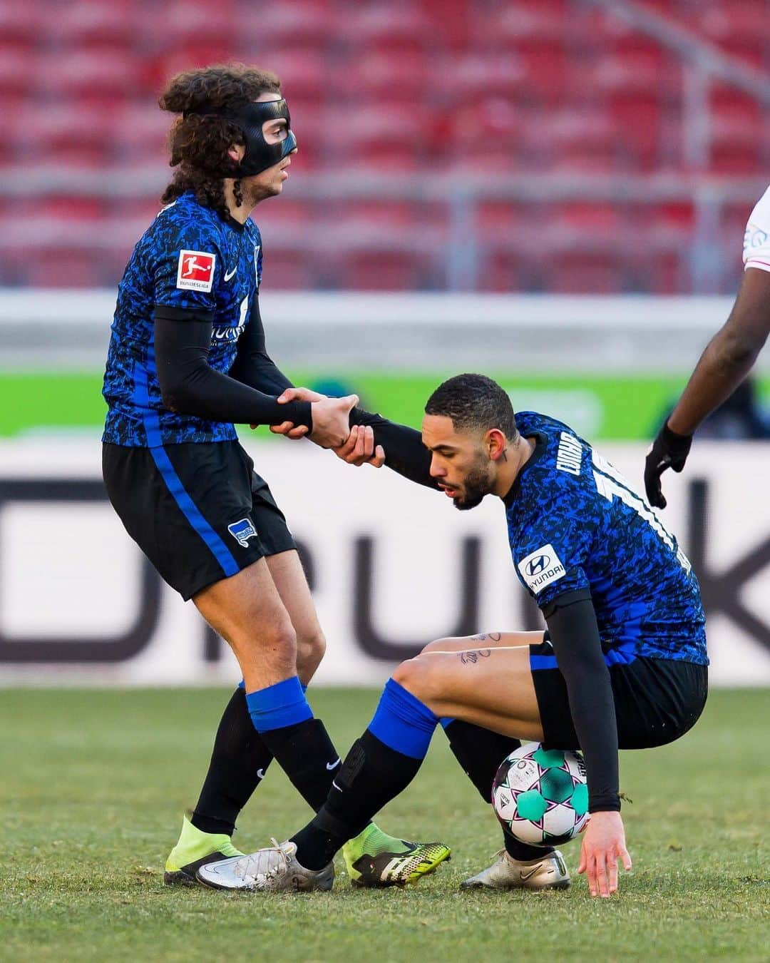 ヘルタ・ベルリンのインスタグラム：「Z U S A M M E N ! 🤝 #VFBBSC . . #attacke #hungrigsein #HaHoHe #herthabsc」