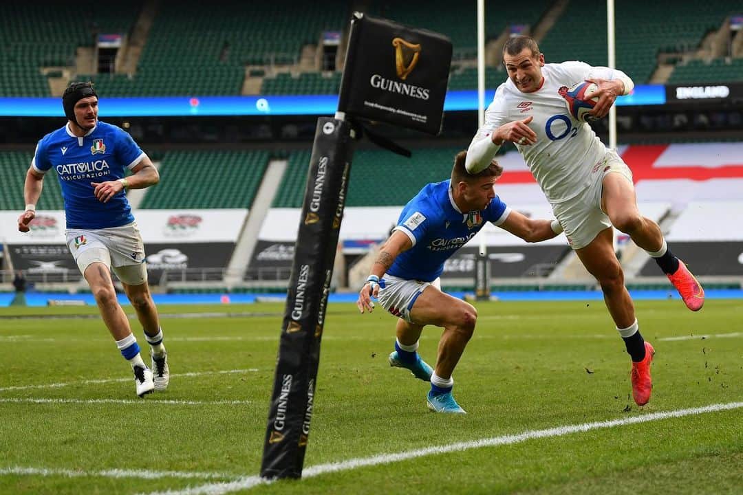 ラグビーイングランド代表のインスタグラム：「WOW 😳😮 Describe that @j0nny_may try in one word 👇💬 #ENGvITA #GuinnessSixNations」