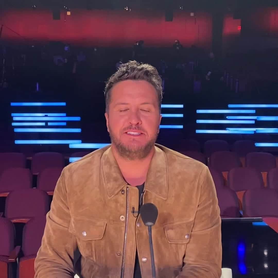 American Idolのインスタグラム：「You heard @lukebryan! Valentine's Day and the #AmericanIdol premiere are TOMORROW!」