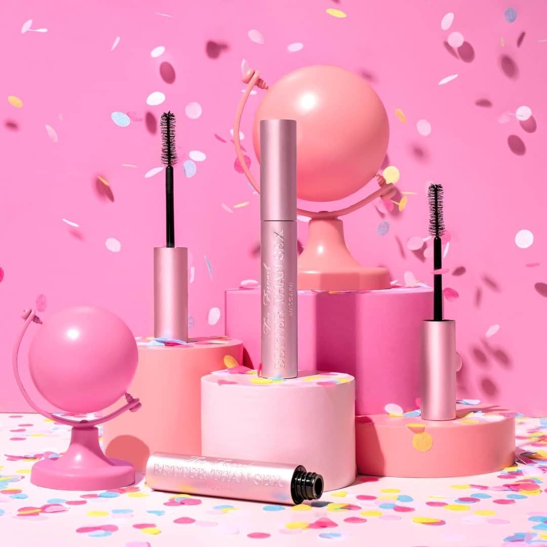 Too Facedのインスタグラム：「It's the SEXIEST day of the year, babe! Happy International Better Than Sex Day! 🔥 Grab your Better Than Sex Mascara and celebrate the mascara that changed the world!! #betterthansex #toofaced」