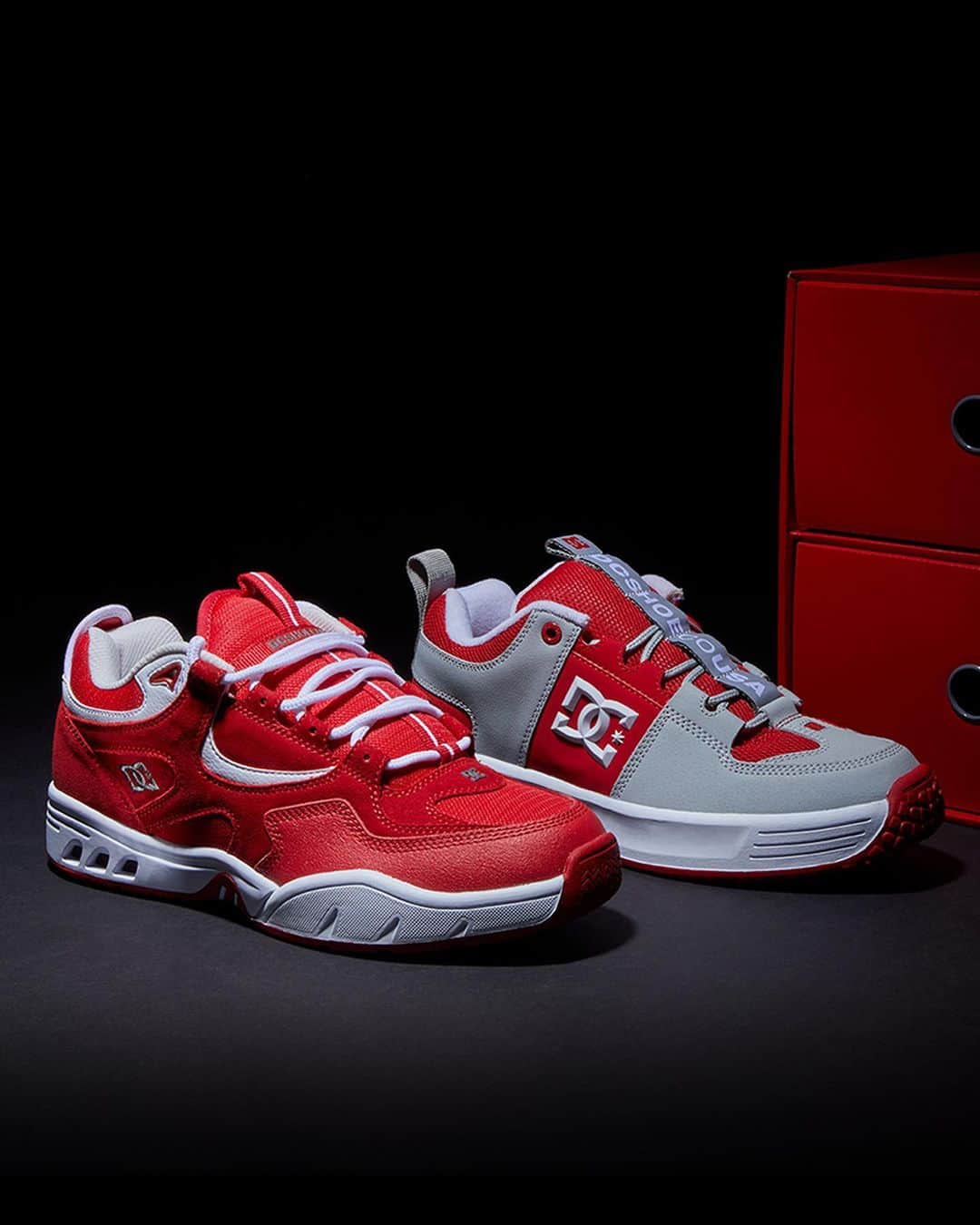 DCシューズのインスタグラム：「🔴 THE 2021 DOUBLE BOX IS NOW AVAILABLE 🔴  Head to your local shop or hit the link in bio to get yours while you can. Release dates for Australia/New Zealand TBD.   US:  @BLACKLIST_LBG @GRANDEUR1 @KINETICSKATEBOARDING @NOCTURNALSKATE @UPRISESKATESHOP @BLACKSHEEPSKATESHOP  Japan:  @INSTANT_SKATEBOARDS @CALIFORNIA_STREET @MORTAR.TOKYO  UK/EU:  @AMIGOSSKATESHOP @BANASK8 @BONKERS_FRANKFURT @SLAMCITYSKATES @STARCOWPARIS @STOEMPSHOPOFFICIEL」