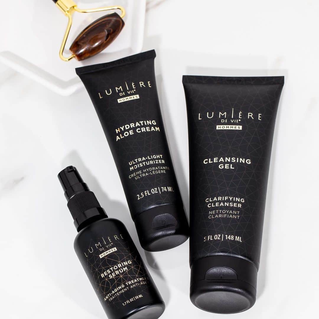 Motives Cosmeticsのインスタグラム：「His & hers 🖤 Show your skin some love with @lumieredevie ✨ Join them live on Facebook live tomorrow at 3pm EST for a very special edition of their Self-Care Sunday for Valentine’s Day! Shop all LDV at motivescosmetics.com」