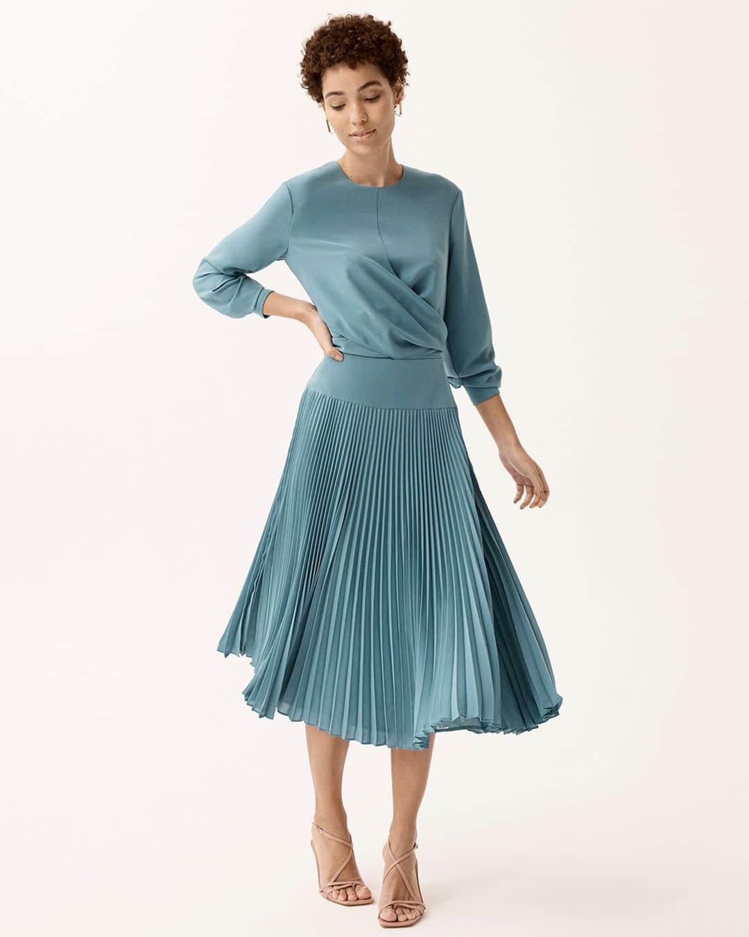 The Outnetのインスタグラム：「We know what you're thinking, it's blue love. This calming color is about to dominate our style choices.   Shop all your favorite Instagram looks, just visit the link in bio」