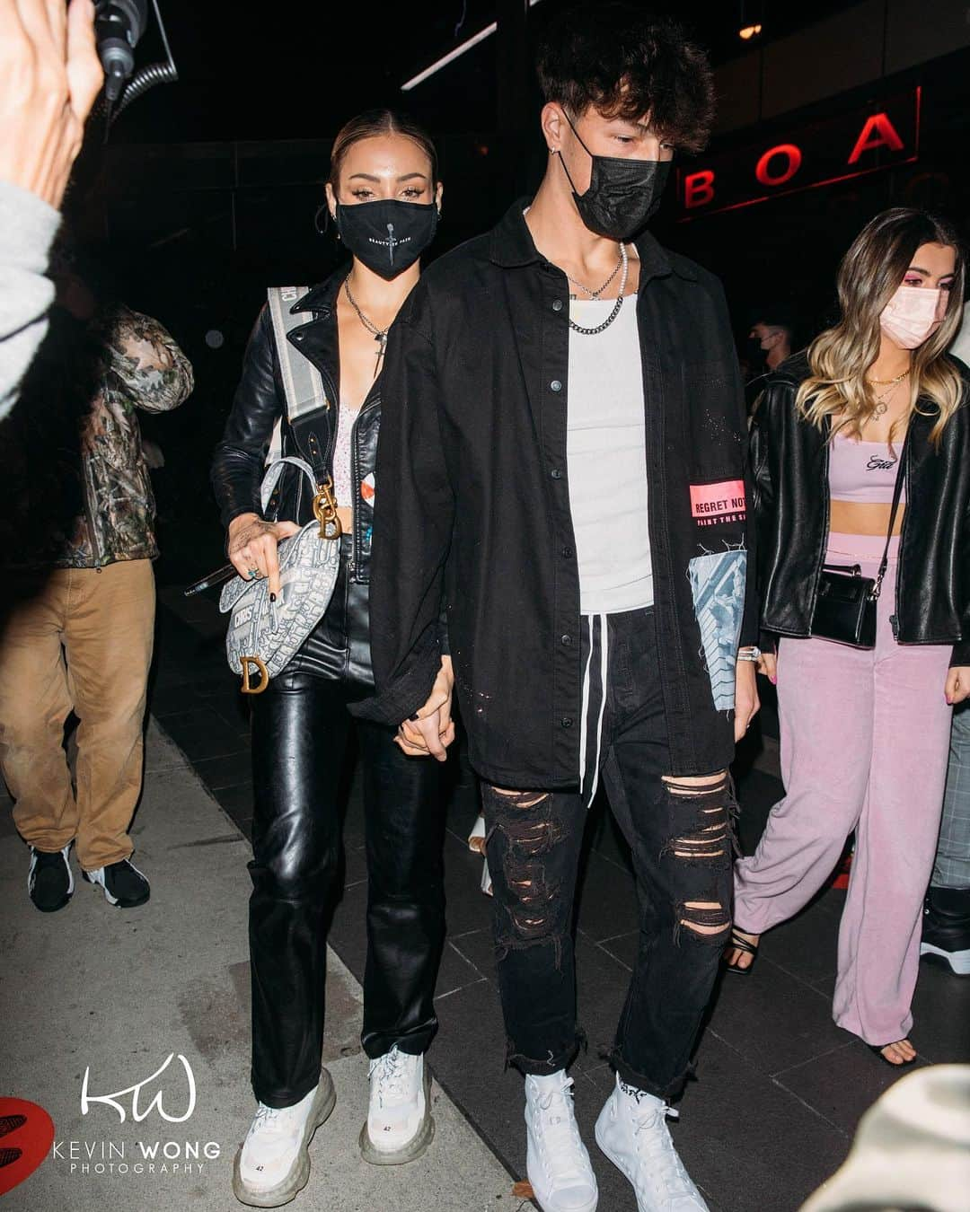 チャーリー・ジョーダンさんのインスタグラム写真 - (チャーリー・ジョーダンInstagram)「First pap photos I’ve ever posted 👀 we cute or whateva ✨ peep the B.I.P mask coming soon! BOA nights wearing @revolve」2月14日 1時35分 - charlyjordan