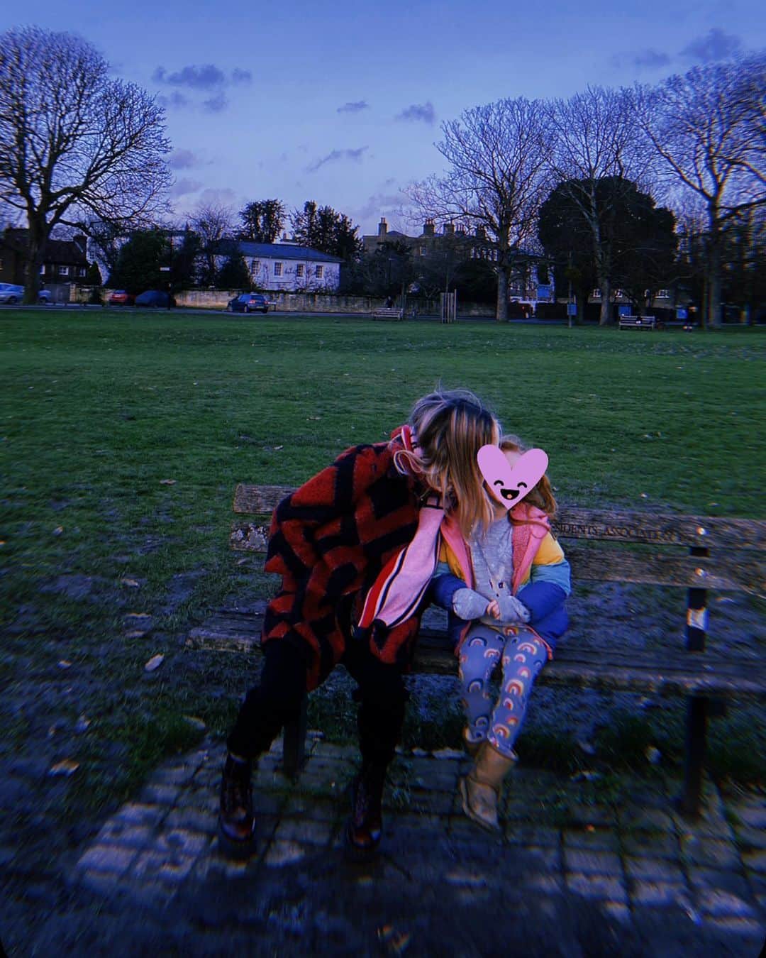 ファーン・コットンさんのインスタグラム写真 - (ファーン・コットンInstagram)「Thoughts this week.  Pic 1) Me and Lola walking, talking and realising our faces had numbed in the freezing wind. She is now taller than me and one shoe size bigger!  Pic 2) Little Honey pot showcasing so much wisdom for a 5 year old. She’d also rather a cream cheese bagel than a proper meal any day of the week.  Pic 3) My big beautiful boy who turns 8 next week. It’s often like living with a caged tiger during lockdown as Rex needs to run and be free so we’re looking to spring for hope and more time outside.  Pic 4) Why is THIS not on the front page of all news papers rather than the constant fear mongering?  Pic 5) Chinese New Year and the year of the ox. Reminiscing about Chinese news year two years ago when my darling Gok taught me how to make dumplings from scratch.  Pic 6) getting the most beautiful @happyplaceofficial short film ready for you all for valentines tomorrow. It makes me cry every time I watch it and I can’t wait for you to see it tomorrow over on the Happy Place account!  Pic 7) There’s a brand new Sounds of The 90’s for you over at @bbcsounds  Thanks for listening every week. Making this show brings me so much joy. We also found out yesterday that we are in the top 10 most listened to music mixes on Sounds, so from me Hannah and Claire who make the show.... thank YOU!」2月14日 1時45分 - fearnecotton