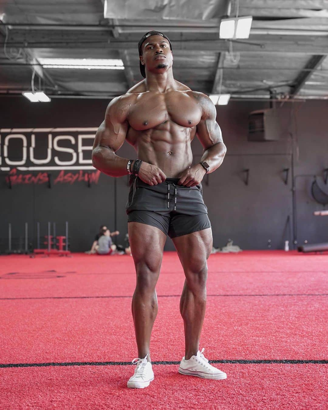 Simeon Pandaさんのインスタグラム写真 - (Simeon PandaInstagram)「Woke up ready to smash an epic session, cannot wait 😤 in Scottsdale, AZ🌵Where should I train?  👉You can download my training programs at simeonpanda.com  🏠 I want to help you train AT HOME!  Visit my YouTube Channel:  YouTube.com/simeonpanda Plenty of FREE home routines 👊🏾  💊 Follow @innosupps ⚡️ for all the supplements I use 👌⁣⁣⁣⁣」2月14日 1時52分 - simeonpanda