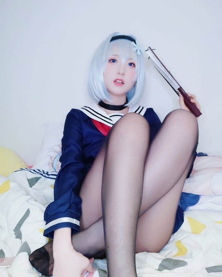 アジアンモデルのインスタグラム：「Cute student 🤤 💕Asian collection: @asianmodel.place」
