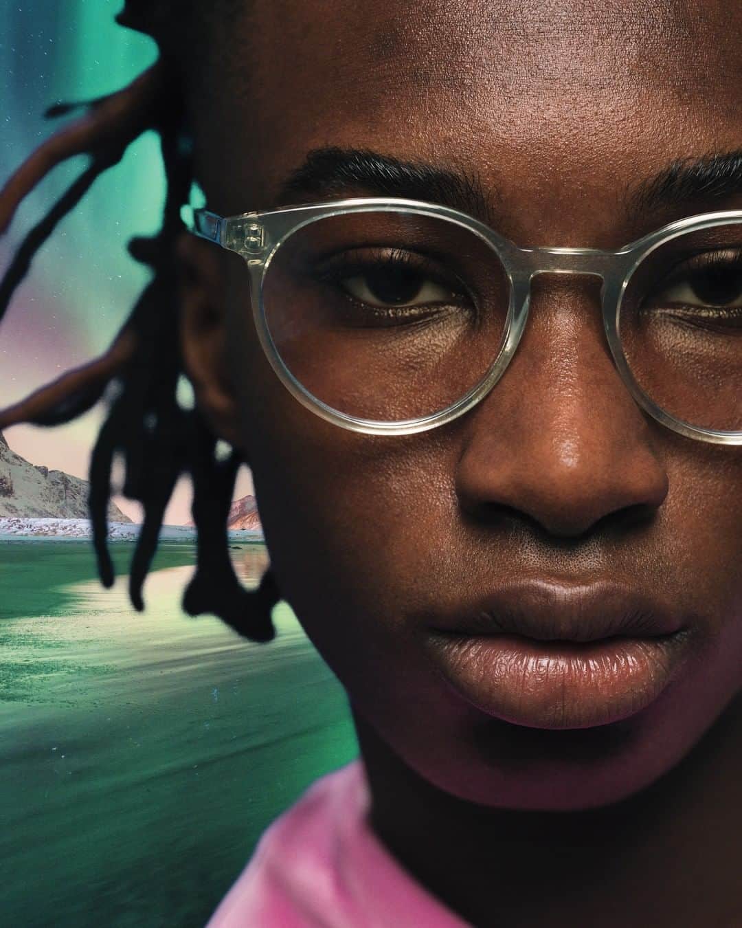 コモノのインスタグラム：「Looking forward to a more sustainable future with our opticals crafted from eco-acetate and recycled acetate. Contribute to a greener future and get one of our new styles in store now!」