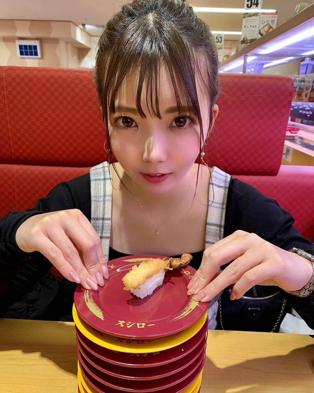 堀江りほさんのインスタグラム写真 - (堀江りほInstagram)「🍣🍣🍣 #お寿司 #インスタグラビア  #instagood」2月14日 2時36分 - riho7_official