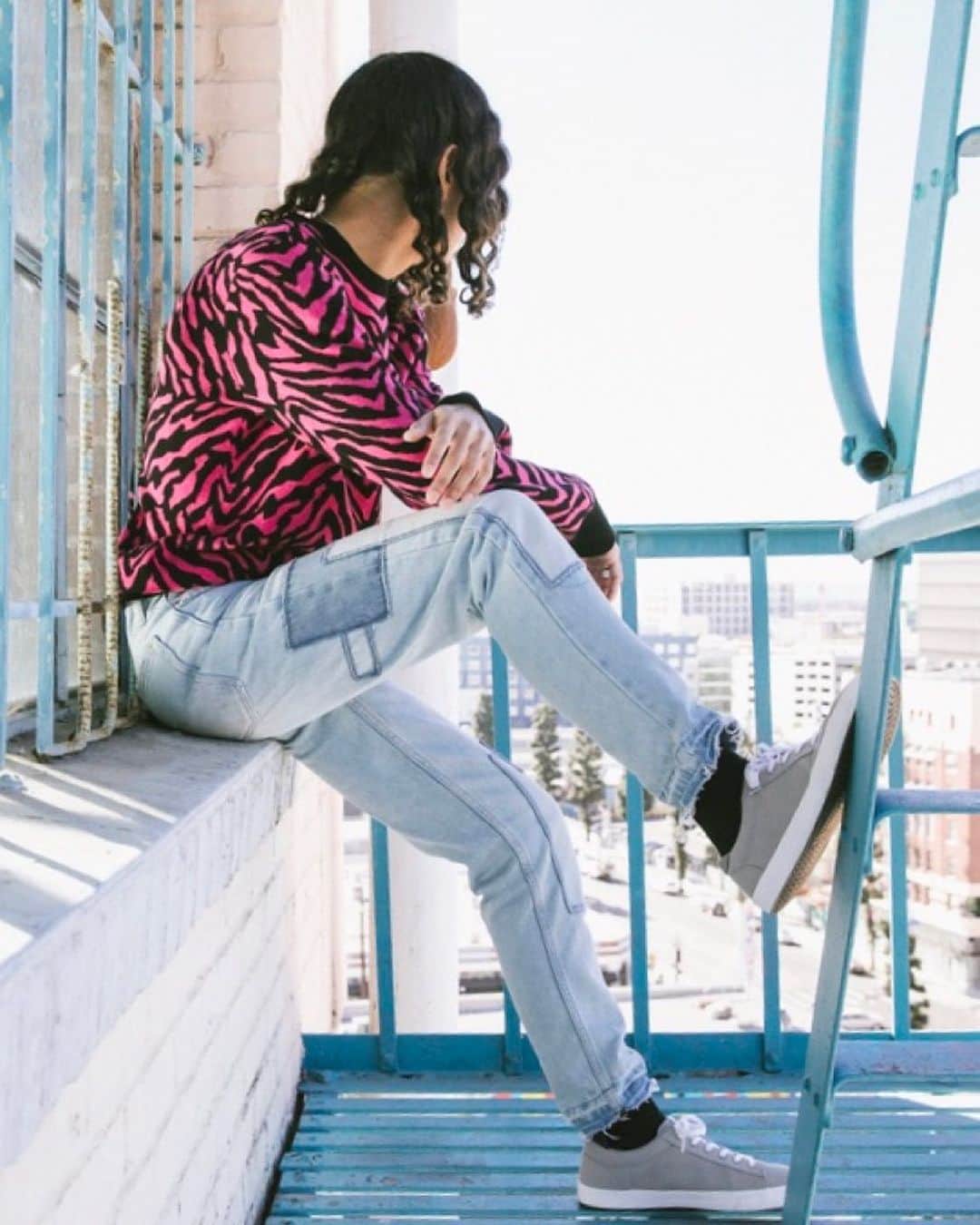 トムズシューズさんのインスタグラム写真 - (トムズシューズInstagram)「Do good even on your day off. Carlson sneakers look good *and* give back.」2月14日 2時56分 - toms