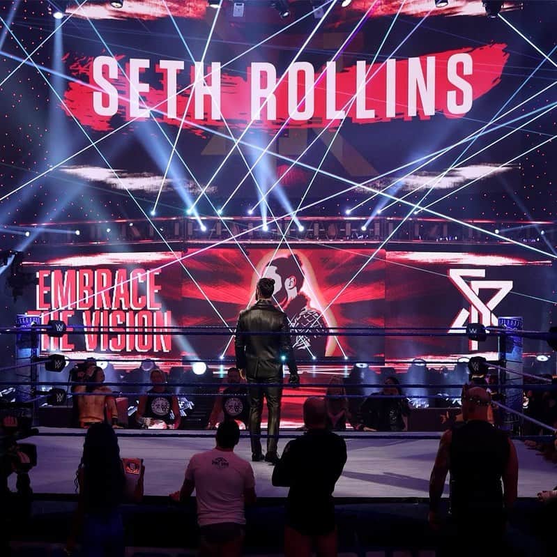 セス・ロリンズのインスタグラム：「Perspective.   @wwe」
