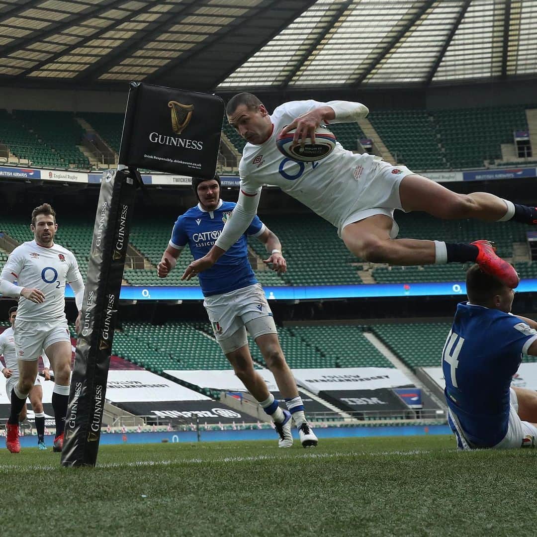 ラグビーイングランド代表のインスタグラム：「📸 Back to winning ways at Twickenham 🌹 #ENGvITA #GuinnessSixNations」