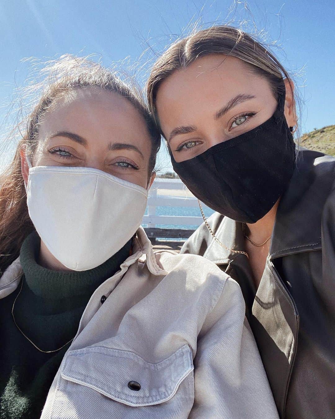 Camden Scottのインスタグラム：「um... @thetarynarnold, will you be my valentine?🥺❤️  Check yes or no  ✅YES ❎NO  Please say yes🤞🏼」