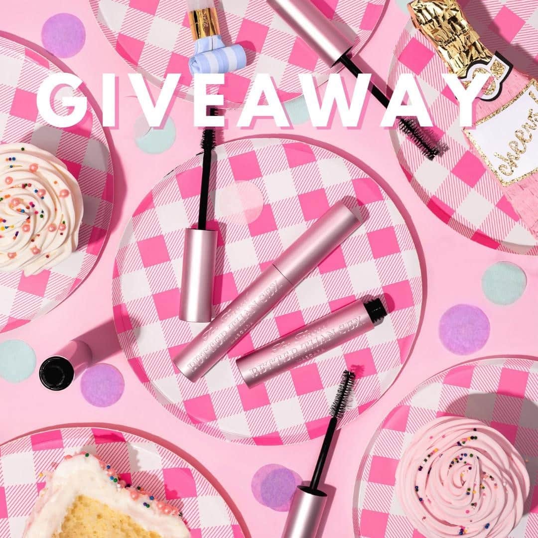 Too Facedのインスタグラム：「🎉 BETTER THAN SEX DAY GIVEAWAY! 🎉 To celebrate the iconic formula that gives you mind-blowing lashes every time, we’re giving 5 lucky winners an entire YEAR’S WORTH of Better Than Sex Mascara! 🤩 Good luck beauties!⁣ ⁣ How To Enter:⁣ 💖 Like & Save This Post⁣ 💖Follow @TooFaced⁣ 💖Tag a BFF who loves Better Than Sex!⁣ BONUS ENTRY: Like our last 3 posts⁣ ⁣ Winners will be contacted via DM.⁣ #giveaway #betterthansex #toofaced」