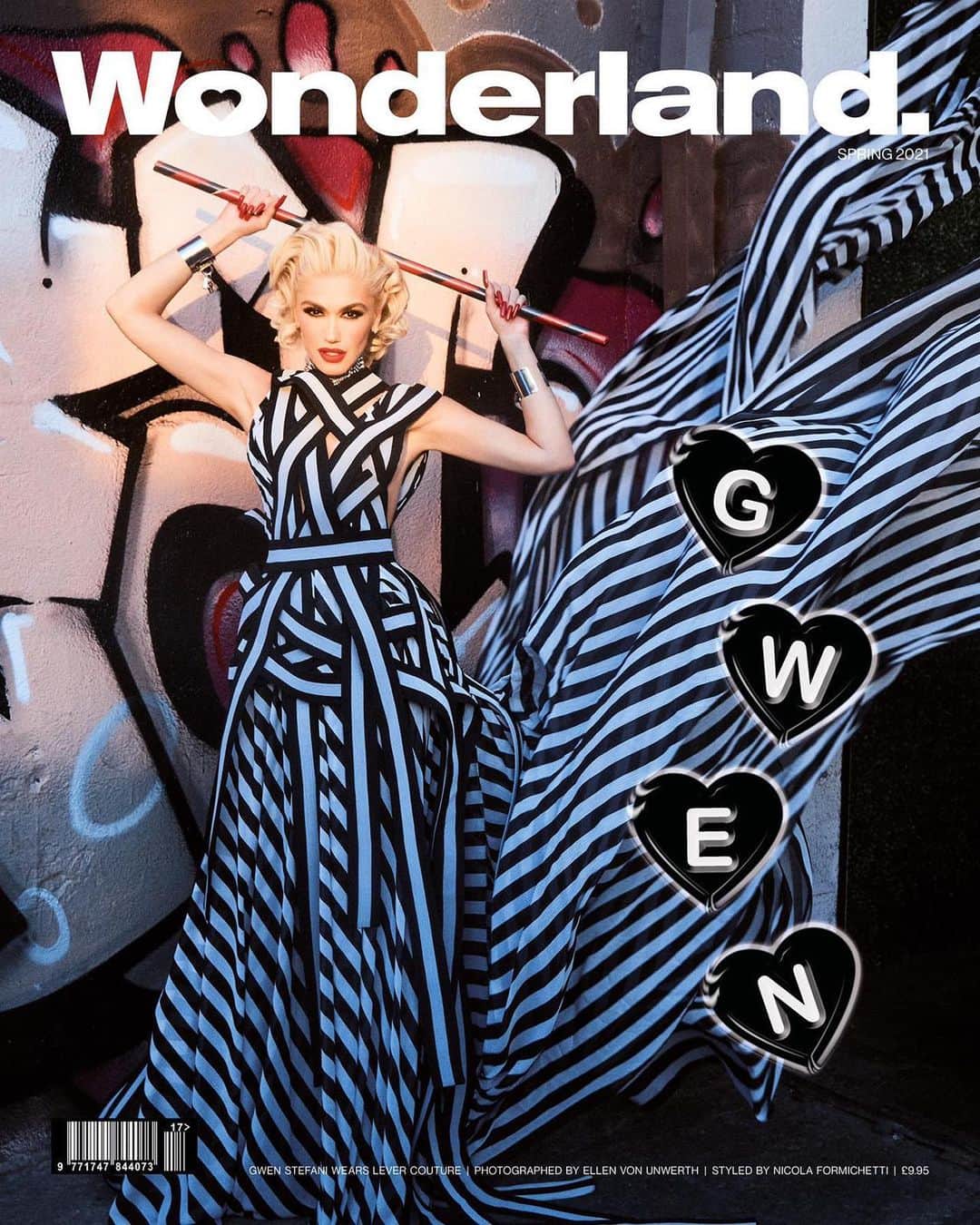 ニコラ・フォルミケッティのインスタグラム：「The Sweet Escape 💛⏱ with @gwenstefani for @wonderland by @ellenvonunwerth 💛 fashion by me 🤘🏼」