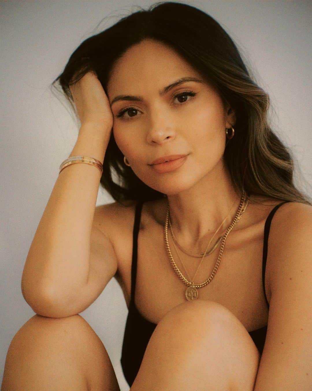 Marianna Hewittのインスタグラム：「what’s your plans today 🖤」