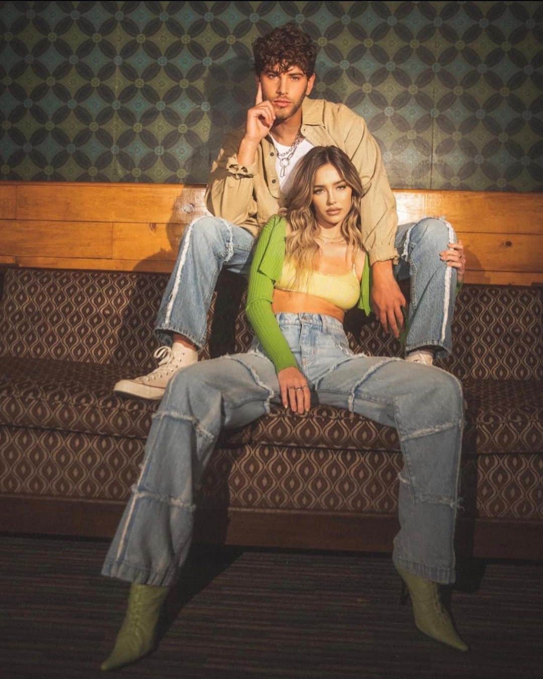 リサ・リナのインスタグラム：「@delilahbelle & @eyalbooker for @revice_denim ❤️❤️ ✨✨✨✨✨✨LOVE THIS!!!!!」