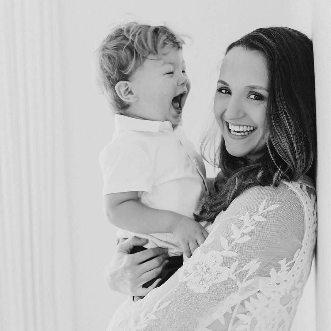 ヴィンセント・ケインのインスタグラム：「Happy Birthday to the mother of my children. In the 12 years together u amaze me everyday with your strength and love, not only for me but for our children also. Today we celebrate you. ❤️ our little kiddies cant type so on behalf of all of us, thank you mummy for always putting us first and your tireless love and affection doesnt go unnoticed. I love you, We love you, Happy Birthday 🥳❤️👨‍👧‍👦👶🏻」