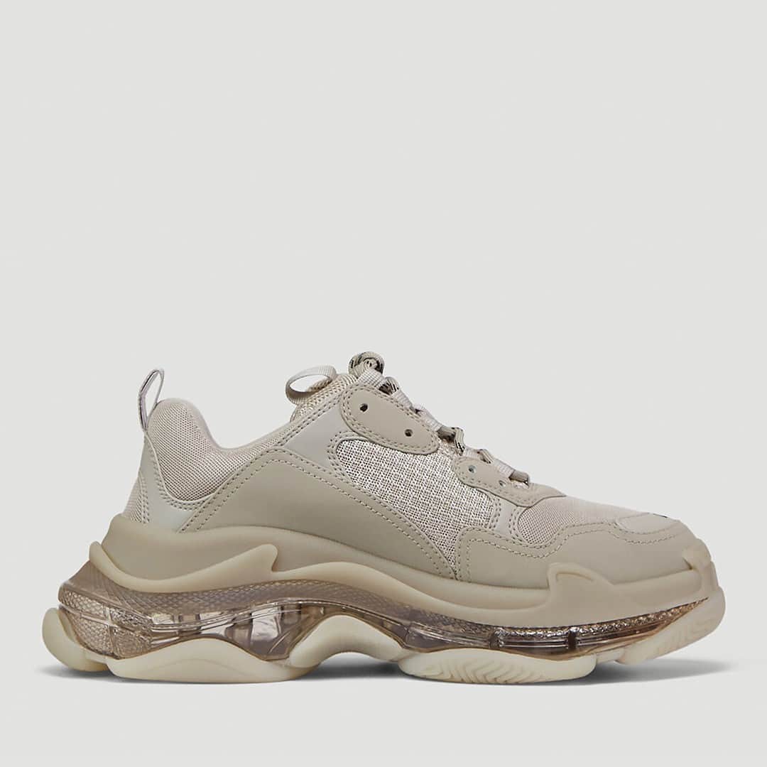 エルエヌシーシーのインスタグラム：「Balenciaga's Triple S Sneakers have become some of the most in-demand sneakers, taking inspiration from running, basketball and track shoes to create the thrice-stacked signature sole. @balenciaga」