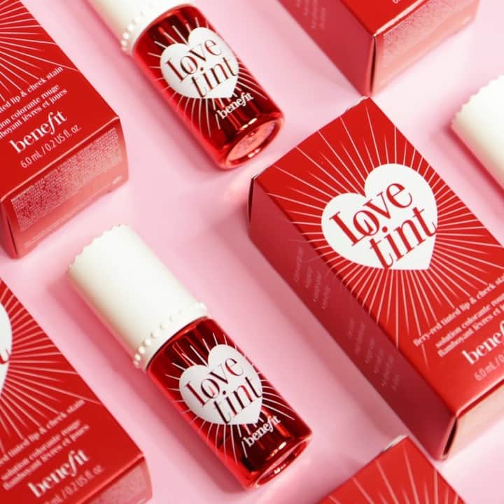 Benefit Cosmetics UKさんのインスタグラム写真 - (Benefit Cosmetics UKInstagram)「The only gift we're buying for Valentine's Day this year? LoveTint, and it's for US 💁‍♀️❤️」2月14日 4時05分 - benefitcosmeticsuk