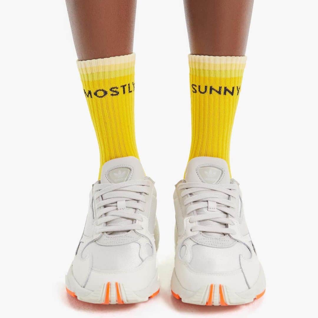 motherdenimのインスタグラム：「Mostly Sunny 🌞」