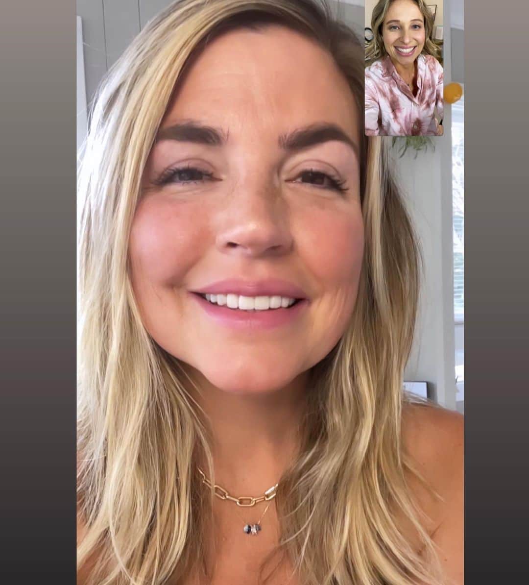 ジェシカ・シーバのインスタグラム：「Closed. Congrats @alexnicole07! Galentine’s Giveaway! @laurenjimeson and I have been friends since we lived in Manhattan and while we usually spend at least one weekend together a year for a girls weekend, it hasn’t happened this year. I’ve expressed my fondness for @adinareyter jewelry. She’s recently released bead party beads that allows you to customize your necklace. Lauren and I were given the same beads for our necklaces and it’s a special way we can feel close even though we’re so far away!   I’m giving you the chance to win a $500 Adina Reyter gift card for you and $500 for your friend! To enter:  1. Follow @mommasgonecity, @laurenjimeson, & @adinareyter 2. Tag your Galentine you wish you could spend today with!   Adina is also giving you a very special Galentines shopping code. Use code ARGALENTINES20 for 20% off! Offer valid 2/13-2/15  This contest is in no way sponsored, administered, or associated with Instagram Inc. Must be 18+ at time of entry. Giveaway ends 2/21 at 12:00am EST. Winner will be contacted via DM.」