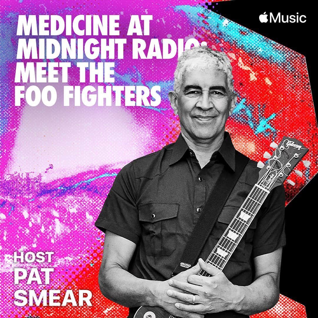 フー・ファイターズのインスタグラム：「The final episode of #MedicineAtMidnight Radio premiere's today with Pat's Mirror. Tune in today at 4pm PT on Apple Music for Pat's look back. It was too much for one episode so be sure to check out the extended cut on demand after it airs here at the link in bio.   Open Apple Music, tap Radio, and hit Apple Music Hits to listen live.   If you missed Dave's episode yesterday, find it on demand now at the link in bio.」