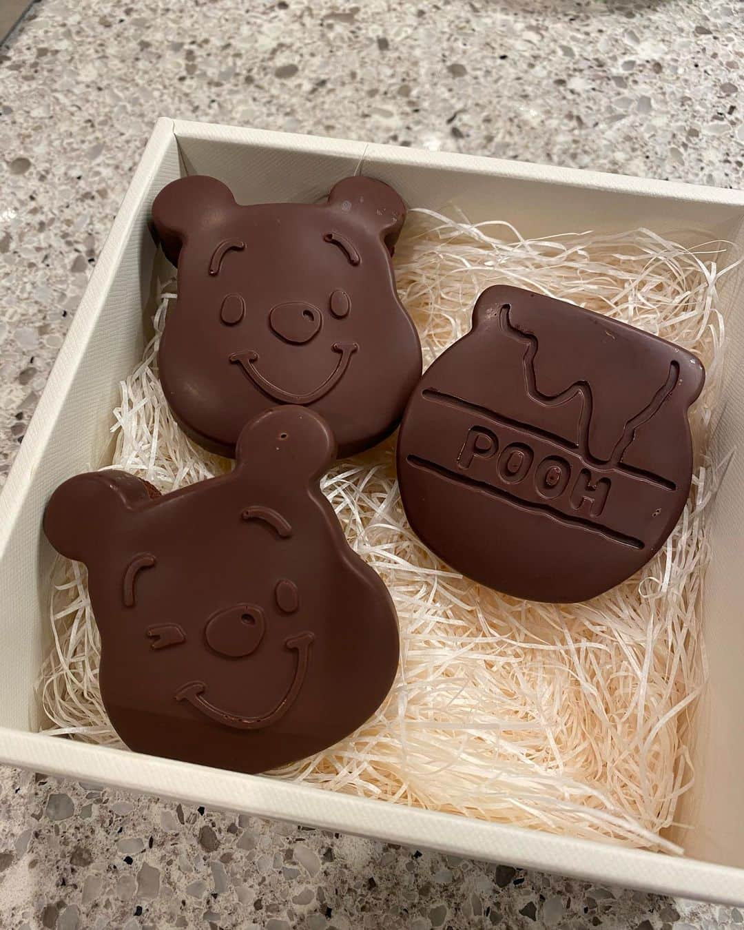 福岡みなみさんのインスタグラム写真 - (福岡みなみInstagram)「・ Happy Valentine 🍫 お友達とチョレートのケーキを 手作りしたよ！ 会社の人たちにあげるんだ☺️☺️ #valentine  #バレンタイン」2月14日 15時53分 - fukuokaminami373