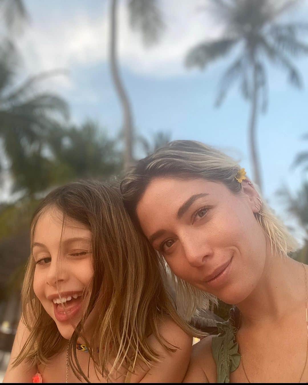 のインスタグラム：「My Valentine turns 7 🎈  Happy birthday baby!  . . . . #oliviaroseturns7 #bestvalentineever #iloveyou❤️」