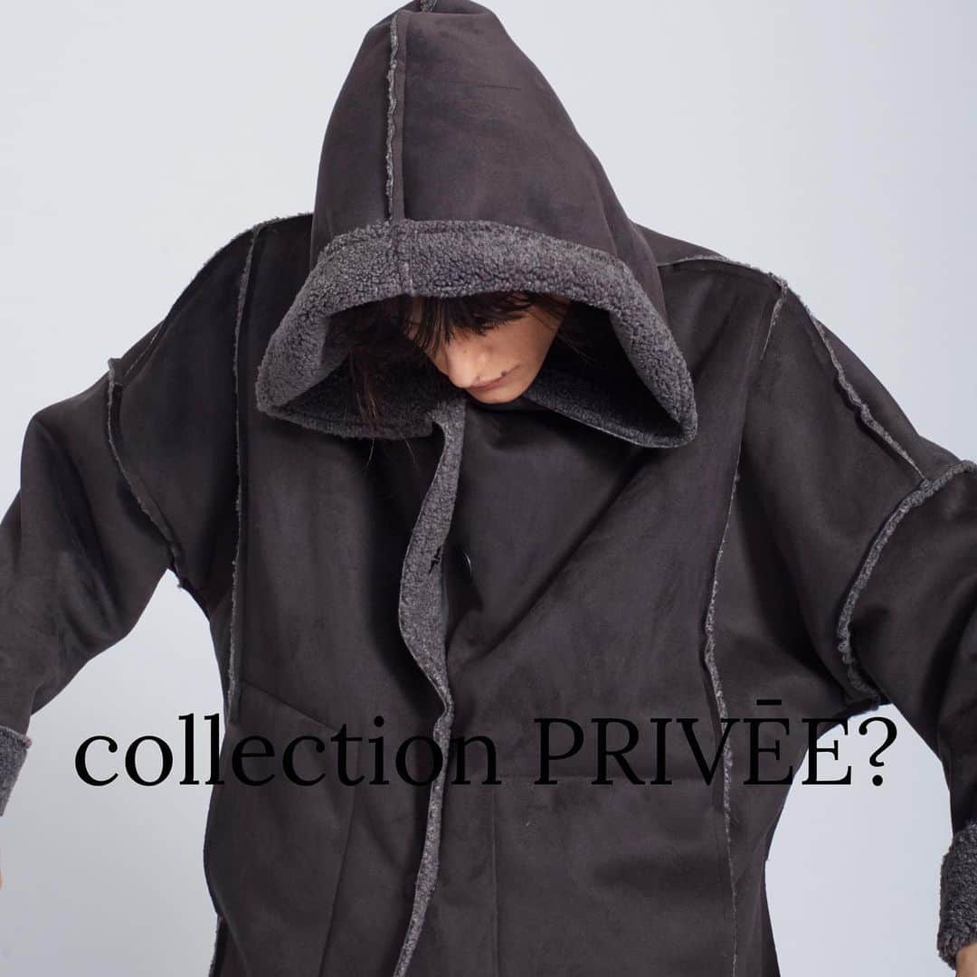 コレクションプリヴェのインスタグラム：「collection PRIVĒE? FW 21/22  Grey parka in eco-shearling  • • • • • #newcollection #collectionpriveeofficial #parka #grey #fw2122 #ecoshearling #newcolor #ecosuede #womenswear #womenstyle #madeinitaly #contemporary #fashionista #love #coat #womenscoat」