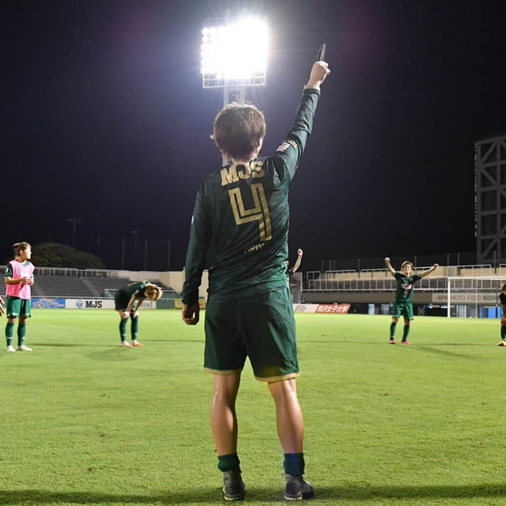 東京ヴェルディさんのインスタグラム写真 - (東京ヴェルディInstagram)「Happy Valentine’s Day💚⚽️﻿ 今年は選手のユニ撮影がまだのため、可愛いハートポーズをおさえられませんでした、、、🙇‍♀️﻿ ﻿ なので、“ベレーザで1番”と言っても過言ではないスイーツ女子、マヨの手作りスイーツの写真をお届けします！﻿ お菓子作りのポイントは「いつも作っているので感覚です！あとは、味見をして、そこで食べた気持ちになること。みんなが、美味しいと言ってくれるのでまた作っちゃいます（笑）」だそうな🍫﻿ ﻿ ﻿ ﻿ #beleza #ベレーザ﻿ #日テレベレーザ﻿ #日テレ東京ヴェルディベレーザ﻿ #東京﻿ #tokyo﻿ #土光真代﻿ #バレンタインデー #バレンタイン #バレンタイン手作り﻿ #スイーツ女子 #お菓子作り」2月14日 16時25分 - tokyo_verdy