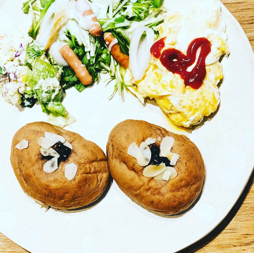長澤奈央さんのインスタグラム写真 - (長澤奈央Instagram)「Valentine🍰 #バレンタイン #娘とケーキ作り #チョコパン」2月14日 16時36分 - nagasawana_official