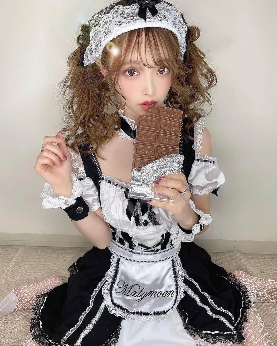 堀井大輔のインスタグラム：「・ ・ 🍫𝐻𝑎𝑝𝑝𝑦 𝑉𝑎𝑙𝑒𝑛𝑡𝑖𝑛𝑒🍫 ・ ホリーチルドレン達♥ @___c.chan__  @meows2nob  @momoko_takasaki  @rere0616  @i_____belle  ・ 午後にあと6名のホリーチルドレン載せますね🙌 ・ 素敵なValentine dayを〜✨✨ ・ ・ #バレンタイン #バレンタインチョコ #Valentine #valentineday  #バレンタインデー #サロモ #モデル #コスプレ #ヘアセット #ヘアアレンジ #クラウンヘアー #天白区 #ホリージョ撮影 #ホリージョ #ホリーチルドレン」