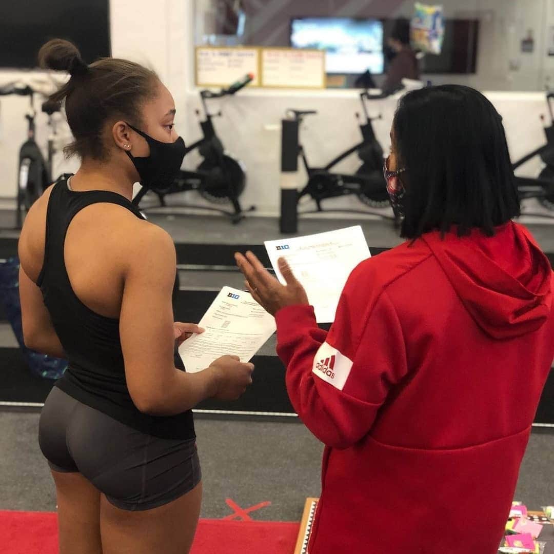 Inside Gymnasticsさんのインスタグラム写真 - (Inside GymnasticsInstagram)「Congratulations Calah!!!   Reposted from @rutgersgymnastics 🗣 Exciting announcement “On the Banks!”  Freshman walk-on, Calah Newman was awarded a well-earned athletic scholarship on Friday! Help us in congratulating her hard work in & out of the gym this year 👏🏽🎉📝 #rugym #hardworkpaysoffs #scholarshipopportunities #goru #getyourjerseyon」2月14日 8時52分 - insidegym