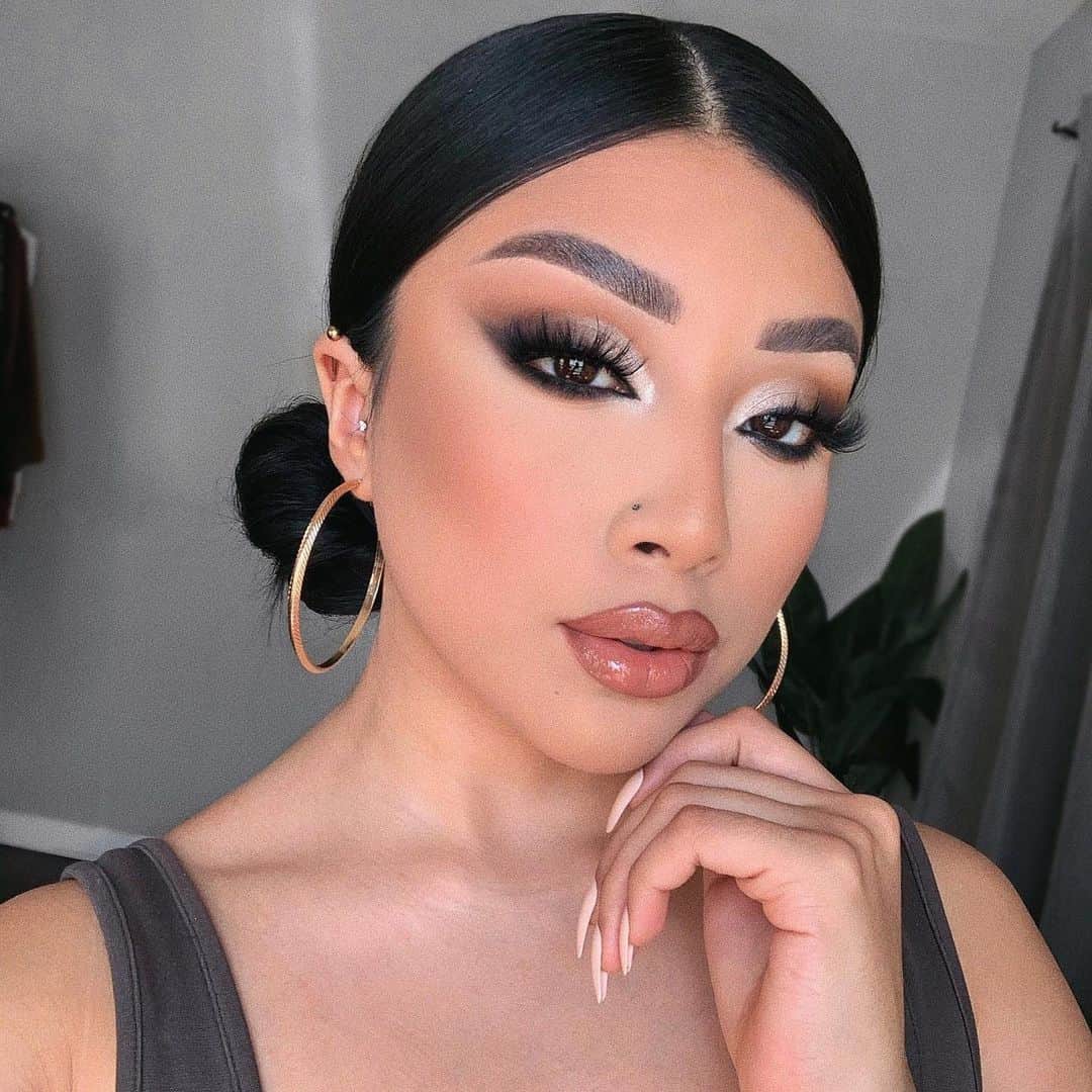 LORACのインスタグラム：「#repost @miriammelonn when everything is just right ✨ PRO Soft Focus Longwear Foundation + PRO Palette Artist Edition MERAKI - link in bio!  #LORAC #LORACCosmetics」