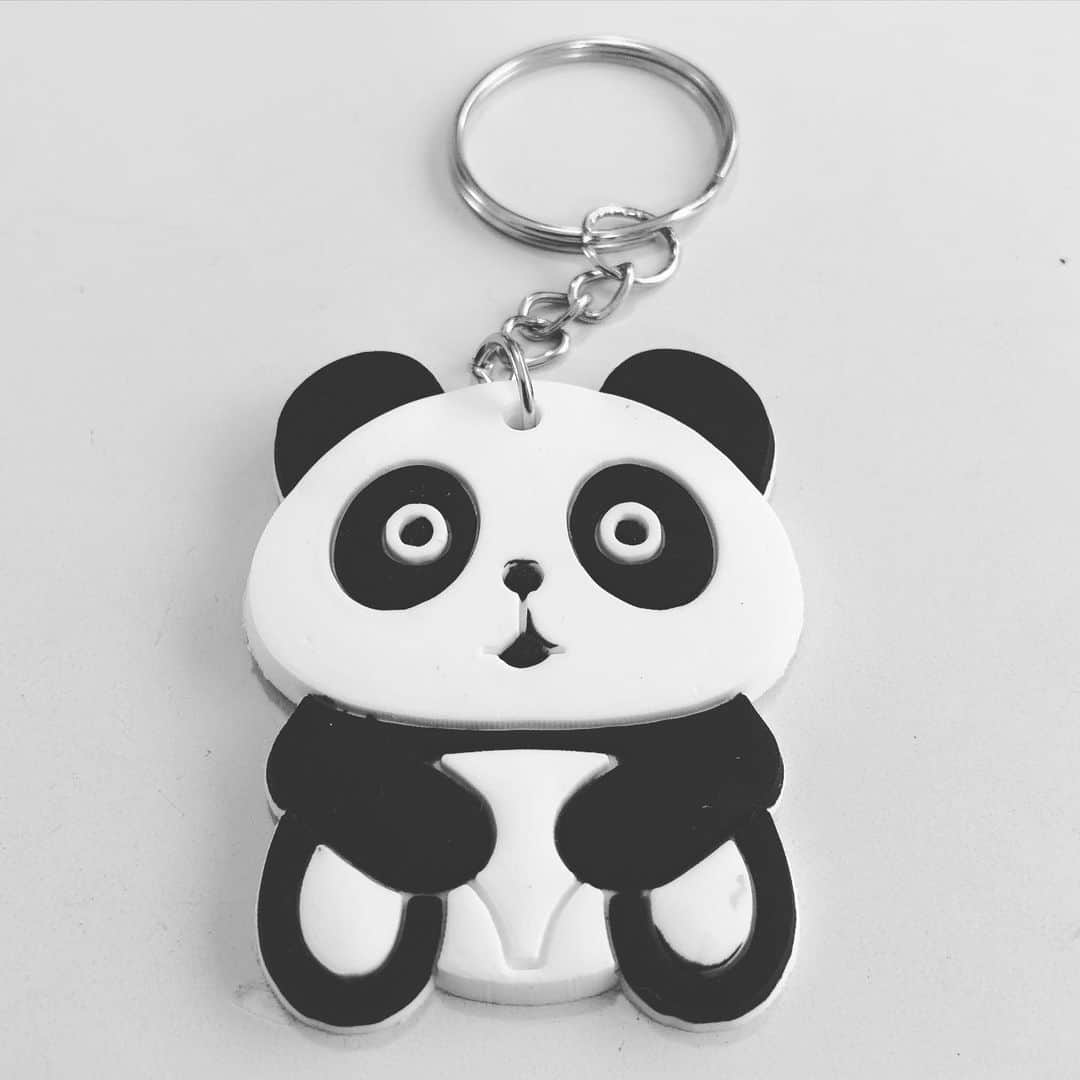 望月衛介のインスタグラム：「中国からギフトが届いたよ。 ハッピーバレンタインデー❤️  #valentines #gift #panda #パンダ #バレンタインデー」