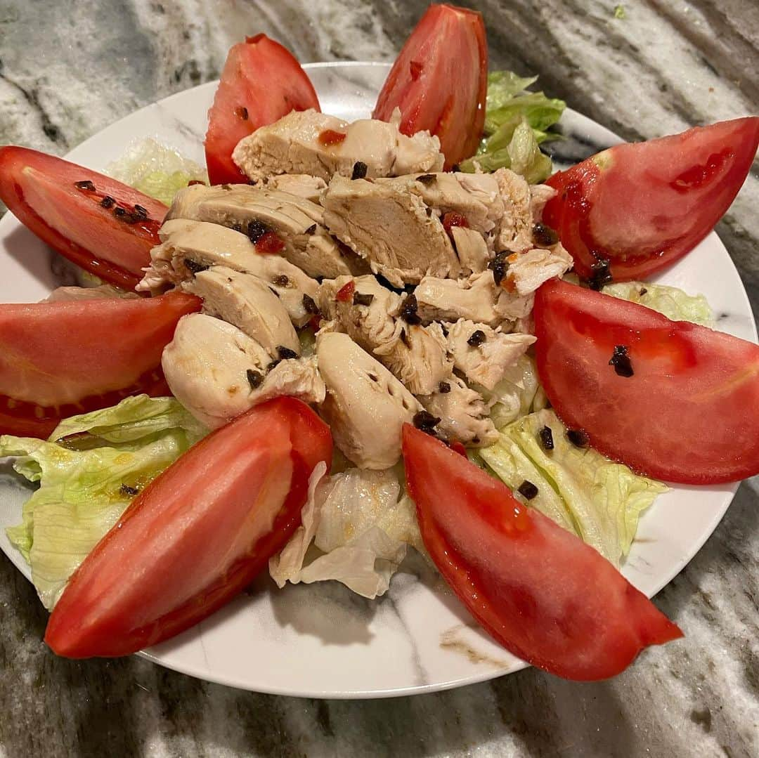 山口俊のインスタグラム：「今年のフロリダは更に料理が上手くなりそう😂  #男飯#おとこめし #クッキングパパ #くっきんぐぱぱ #」