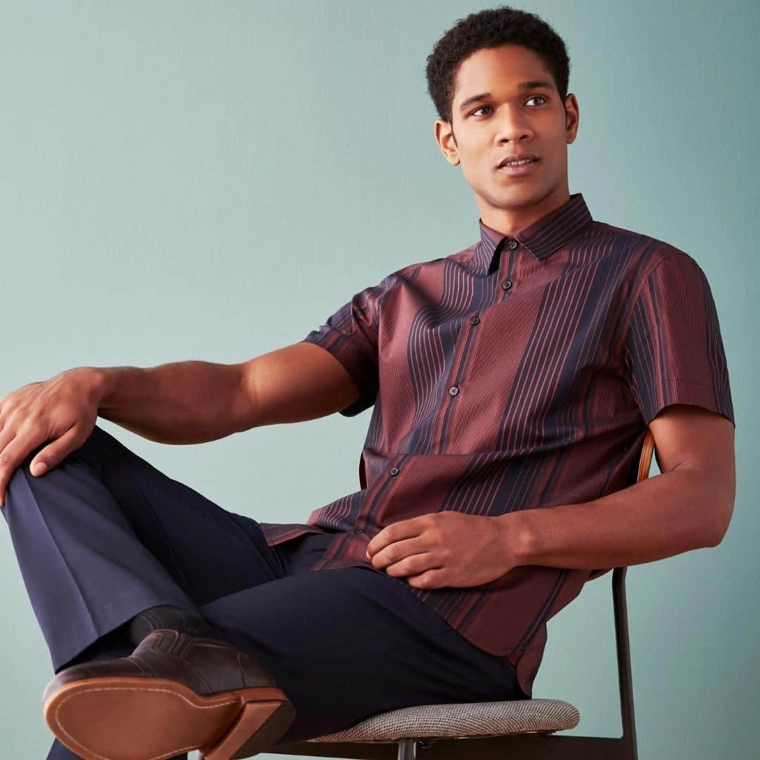 ペリーエリスのインスタグラム：「It's time to update your smart-casual look with everyday classics. Find your perfect fit online now. #lifereadysince1976」