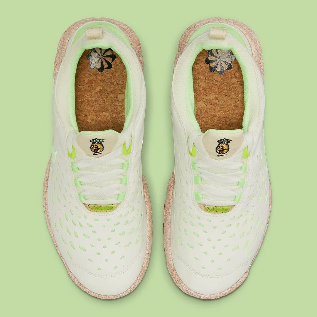 HYPEBEASTさんのインスタグラム写真 - (HYPEBEASTInstagram)「@hypebeastkicks: @nike is reviving the Free Run Trail in a fruity colorway. The lightweight, barefoot-simulating sneaker boasts a playful “Happy Pineapple” theme with a tropical “Coconut Milk” tone on the base layer’s outer suede shell with hints of “Lime Glow” mesh on the ventilated holes. Other details include a cartoon-like pineapple character on the tongues and the Nike pinwheel motif on the cork insoles. Down below we see an extra-flexible sole unit in light tan trail-ready textures to complete the look. Expect these to release soon.⁠⁠ Photo: Nike」2月14日 9時31分 - hypebeast