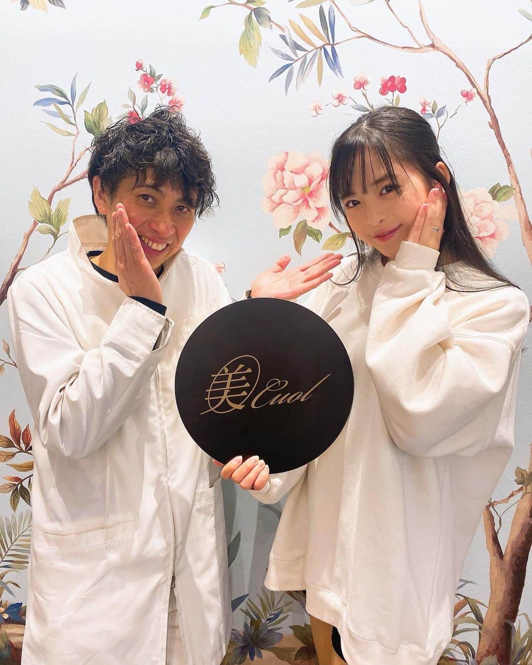 松田つかさのインスタグラム：「.  美cuol 表参道店さんで小顔矯正をしてきました~~ 顔の骨と筋肉から変えてもらって、 ちょいちょいって触っただけで見た目がもう違う🥺 痛気持ちいのも大好きだし、 お化粧ノリも良くなって最高の施術でした…！  @bicuol_omotesando @kogao_ouji  ﻿❤︎＿＿＿＿＿＿＿＿＿＿  ▼イベント 2/18　ニコジョッキー生放送 2/28　ZOOM個撮［満枠］  ▼DVD 『Sweet Temptation -甘い誘惑-』発売中 🆕『禁断の約束』発売中  ▼雑誌 2/3　アサ芸シークレット  ▼その他 VR『apartment Days!（act1.act2）』発売中 デジタルDVD写真集『競これ』発売中 『ラブポップグラビア』掲載中  ＿＿＿＿＿＿＿＿＿＿❤︎ #グラビア #インスタグラビア #エロ #自拍 #性感 #萌 #偶像 #扎心了 #selfie #me #sexyhot #japanesegirl #animegirl #pinupgirl #cosplay #sexy #instagravure #셀카 #셀피 #셀카그램 #셀피그램 #얼스타그램#일본사람 #오늘의훈녀 #셀커샷 #셀카놀이 #좋아요 #좋아 #사진 #เซ็กซี่」