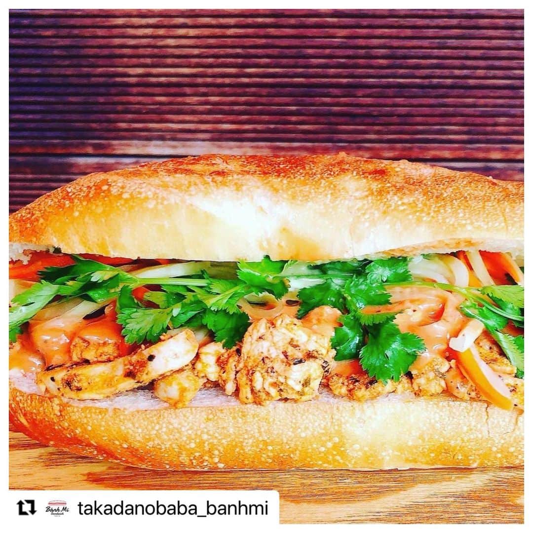 吉祥寺PARCOのインスタグラム：「本日も吉祥寺パルコ正面入口ちかくで出店中🥪🥙﻿ ﻿ #Repost @takadanobaba_banhmi with @make_repost﻿ ・・・﻿ キッチンカーは、2月の金土日曜日、吉祥寺パルコ平和通り沿いに出店しています。﻿ 今日、明日とリクエストの多かった『チキンケバブ』再登場！青パパイヤのなますが入っています。﻿ 『もち豚ベトナム風味噌漬け』も、お肉が柔らかくておすすめです！﻿ 【バインミー メニュー】﻿ ●サイゴンハム&豚パテ﻿ ●ベトナムハム&レバーペースト﻿ ●海老アボカド﻿ ●ベジチーズフムス﻿ ●サバのトマト煮﻿ ●チキンケバブ﻿ ●牛焼肉﻿ ●もち豚ベトナム風味噌漬け﻿ ﻿ 他にも、温かいスープや温かいベトナムコーヒーなどご用意してお待ちしております。﻿ ﻿ #バインミー #バインミーサンドイッチ#ベトナムサンドイッチ#吉祥寺#パルコ#吉祥寺パルコ#キッチンカー #移動販売#フードトラック#自家製フランスパン#ベトナムコーヒー#スープ#高田馬場#水道橋﻿ ﻿ ・・・・・・・・・・・・・・・・・・・・・・・・　﻿ #吉祥寺 #パルコ #PAPCO #kichijoji #吉祥寺パルコ」