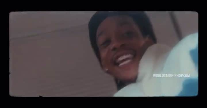 ウィズ・カリファのインスタグラム：「Rich nigga wit no problems 🤧 U R NOT MESSIN WIT ME 👀 Video out now!!! @sosamann TGOD」