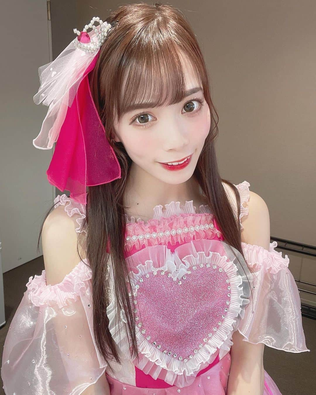 宇佐美幸乃のインスタグラム：「ハッピーバレンタイン🤎私からのハートはいかがですかー？  #valentines #バレンタイン #costume #pink #idol #フリフリ　#instagood #instagram #instalike #selfie #fff #followｍe」