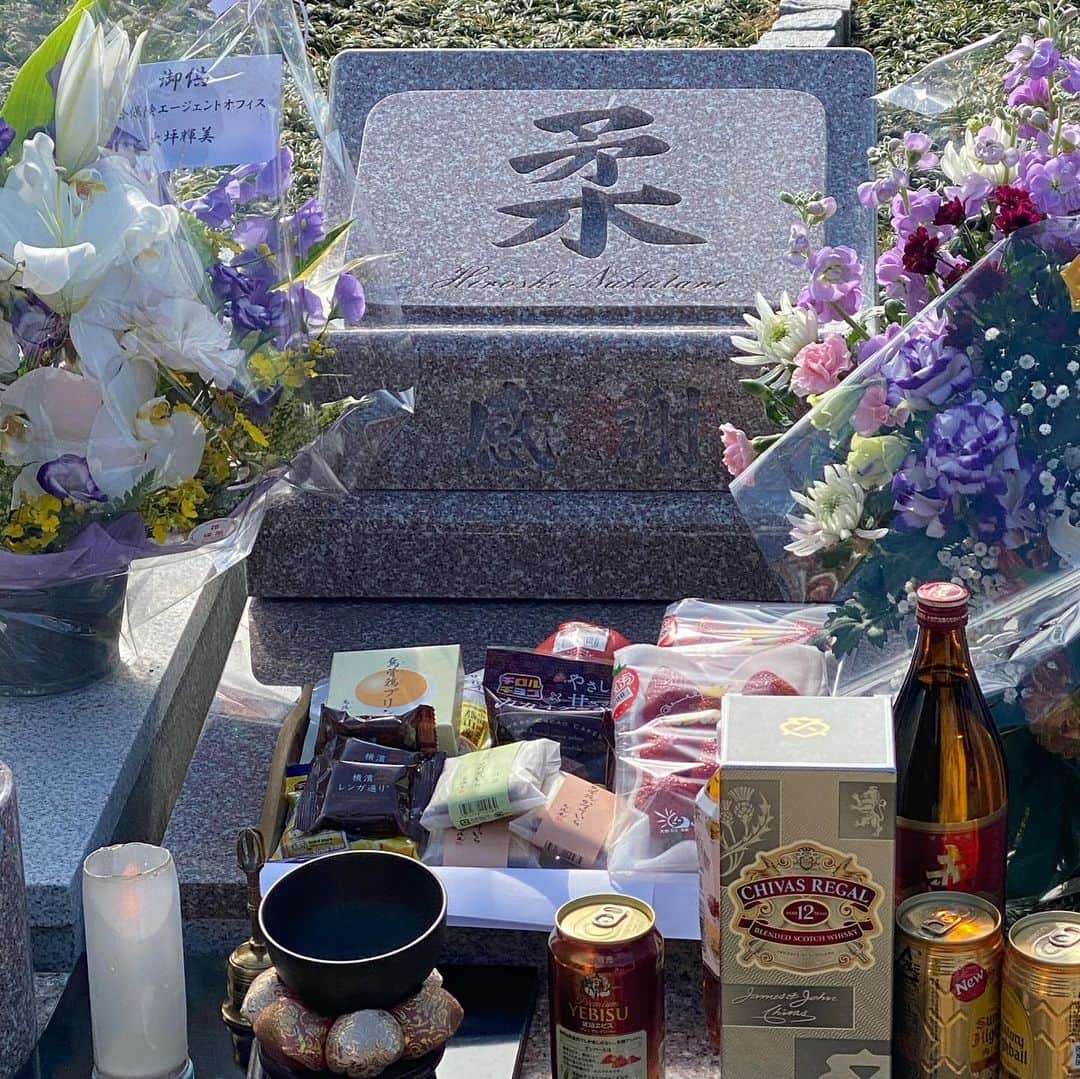 吉田秀彦のインスタグラム：「新日本製鐵時代、一緒に戦った中谷　弘先輩の納骨に行ってきました。 あんなに強かった先輩がこんなに早く亡くなるとは思わなかったです。 また寂しくなります！」